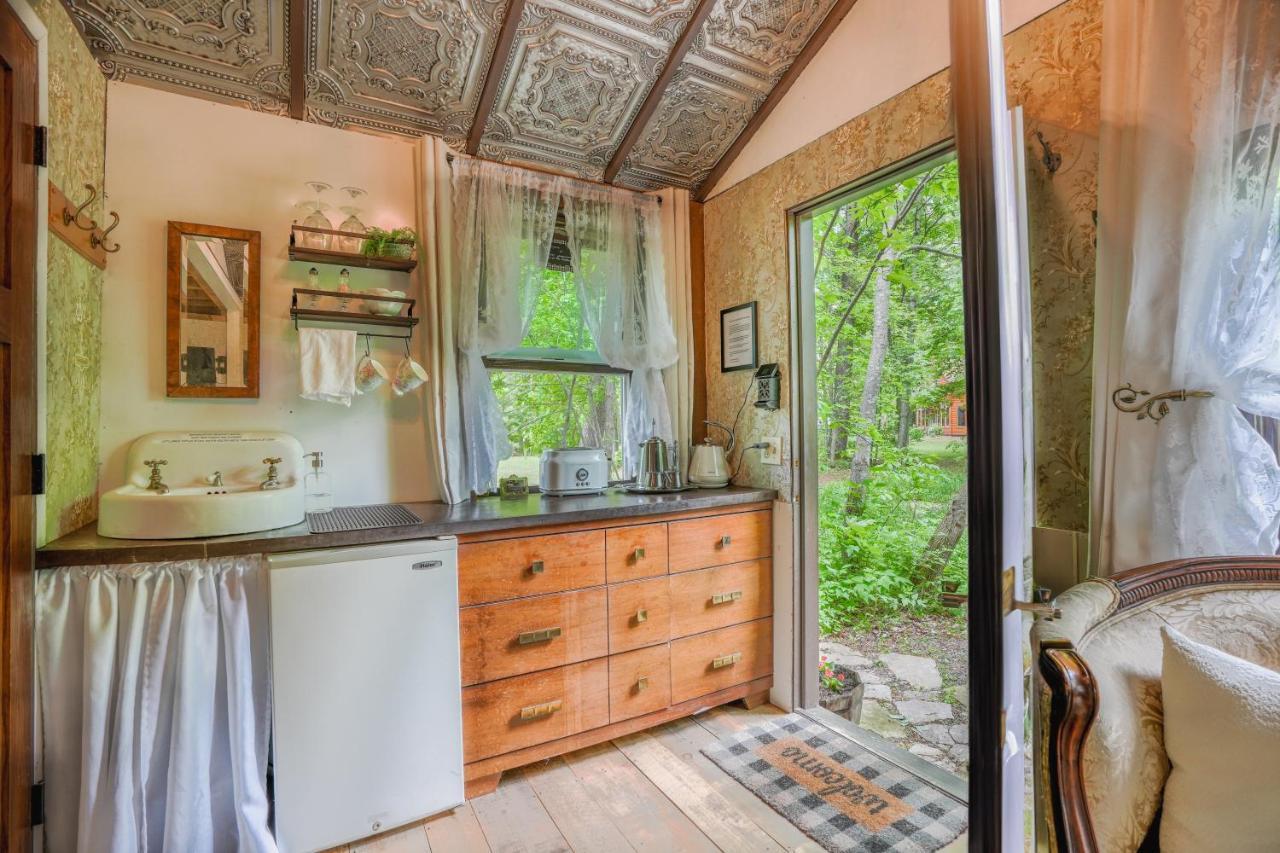 Vintage Wild West Tiny Hotel In The Woods! Pine City Exterior photo